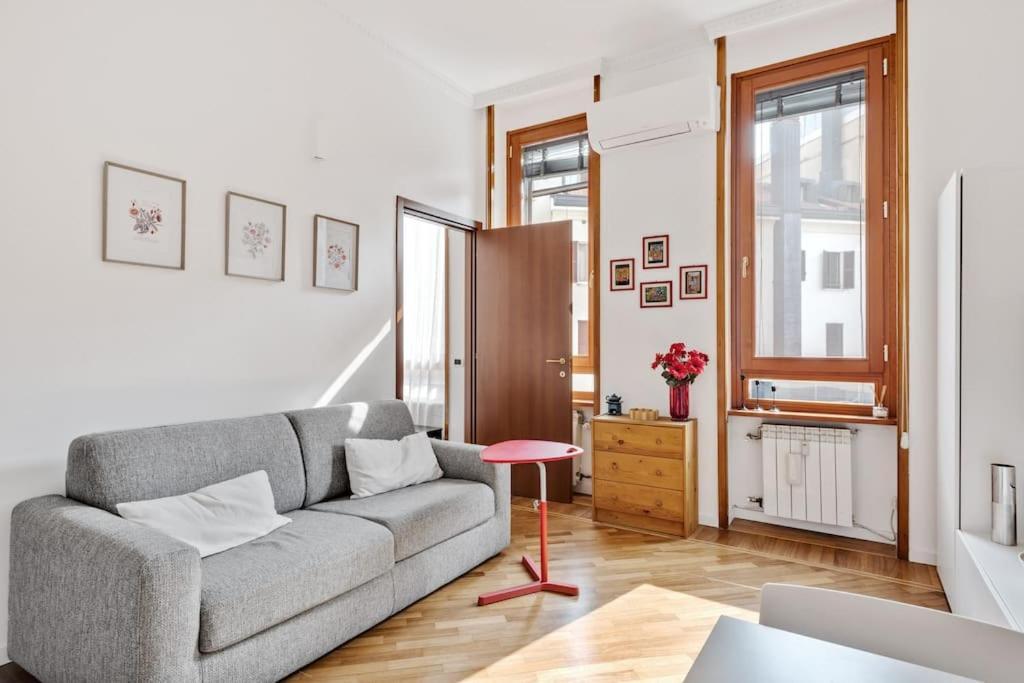 Easylife - Bello E Luminoso Flat In Zona Centrale Milánó Kültér fotó